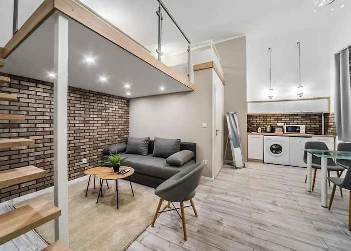 Sweet & Cozy Home At Center